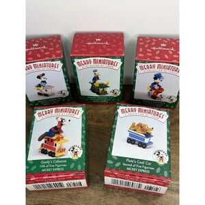 Hallmark Merry Miniatures Disney Mickey Express Christmas Train Set of 5 NIB